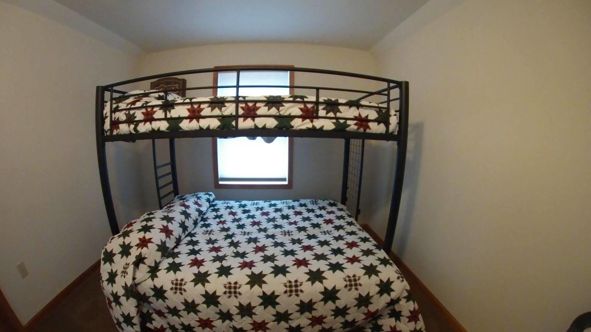 Rentals At Brier Crest Woods Лейк Хармъни Екстериор снимка